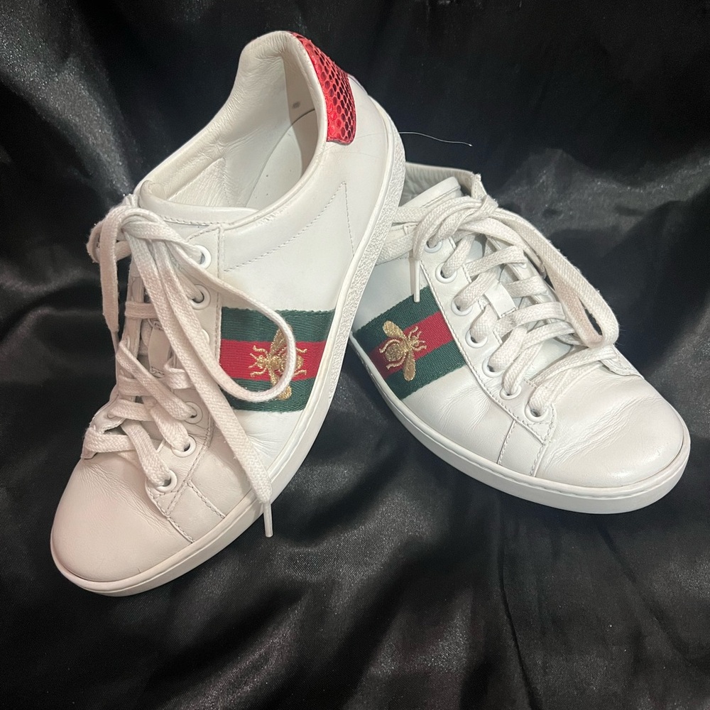Authentic Gucci Ace Bee Used Sneakers Size 35